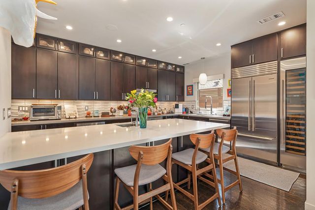 2210 Blues Aly, Sacramento, CA 95816