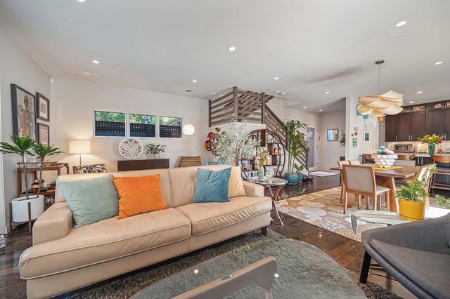2210 Blues Aly, Sacramento, CA 95816