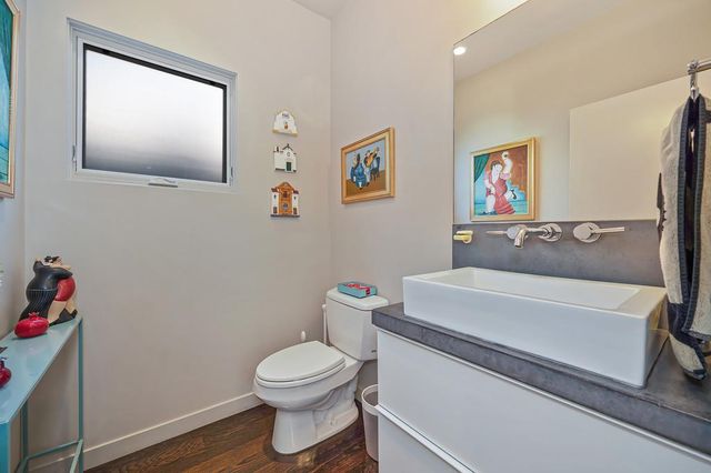 2210 Blues Aly, Sacramento, CA 95816