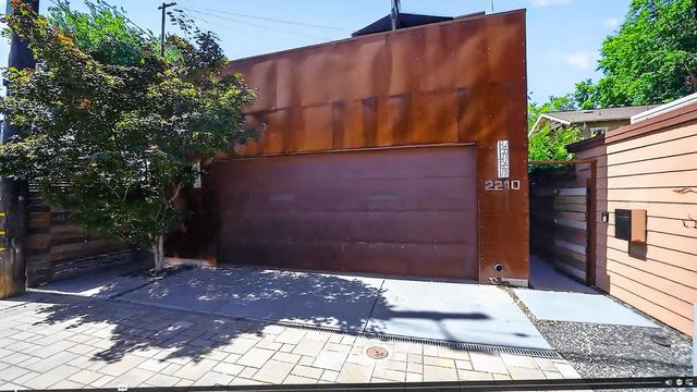 2210 Blues Aly, Sacramento, CA 95816