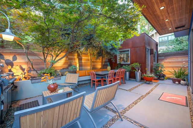 2210 Blues Aly, Sacramento, CA 95816