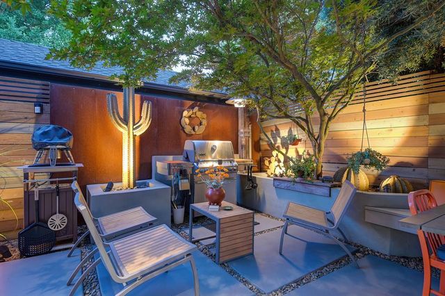 2210 Blues Aly, Sacramento, CA 95816