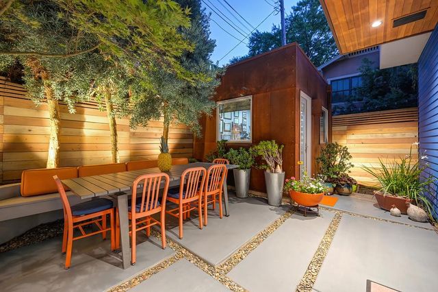 2210 Blues Aly, Sacramento, CA 95816