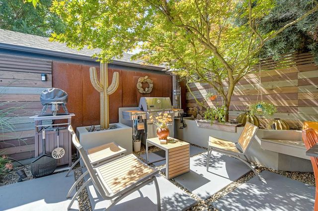 2210 Blues Aly, Sacramento, CA 95816