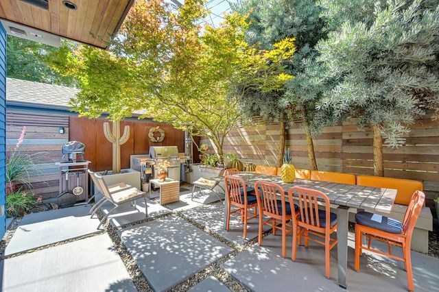 2210 Blues Aly, Sacramento, CA 95816