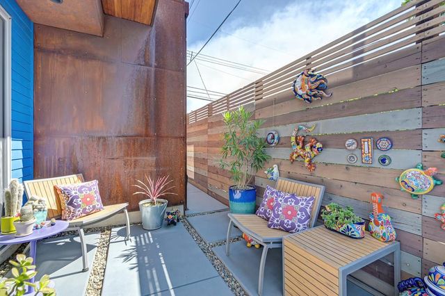2210 Blues Aly, Sacramento, CA 95816