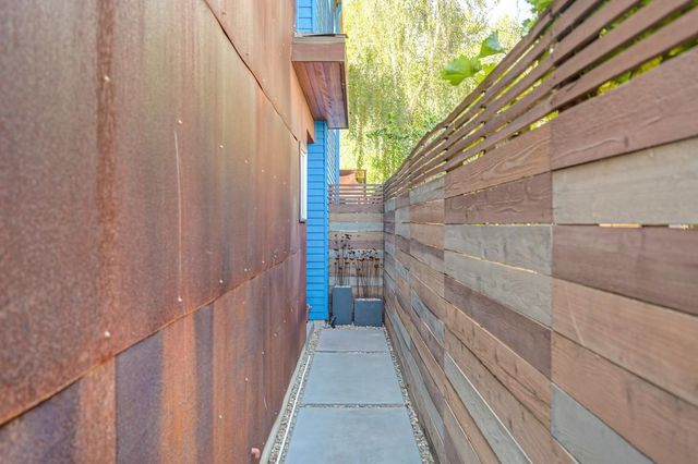 2210 Blues Aly, Sacramento, CA 95816