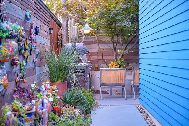 2210 Blues Aly, Sacramento, CA 95816