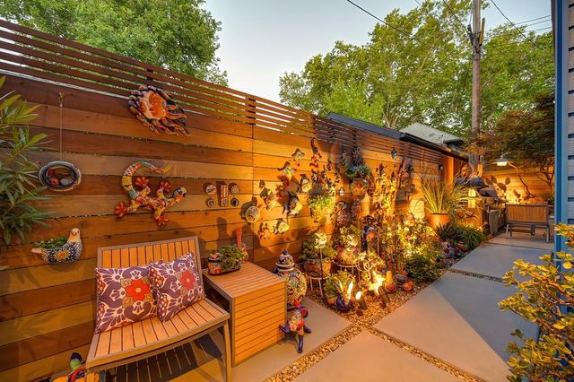 2210 Blues Aly, Sacramento, CA 95816