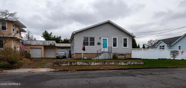 923 Woodland Avenue, Wall, NJ 07719