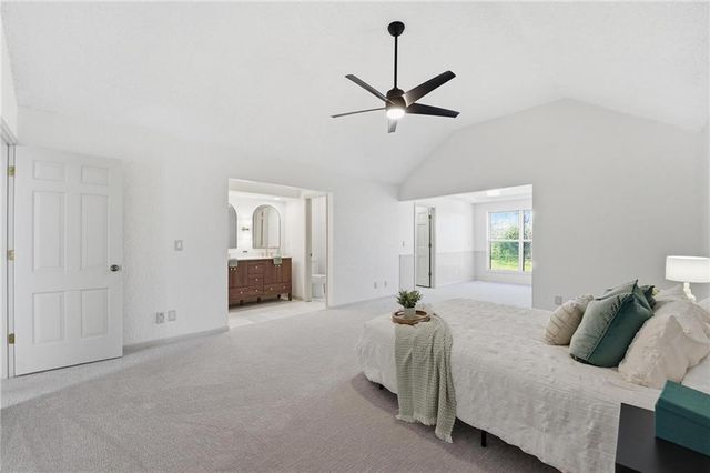 211 NE Hearnes Avenue, Blue Springs, MO 64014