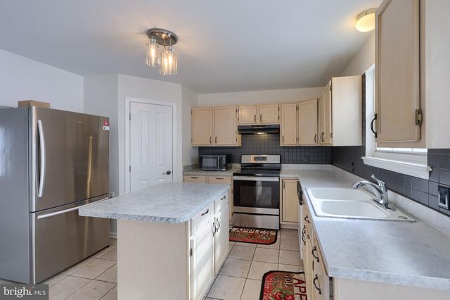 151 CHANDLER DR, Red Lion, PA 17356