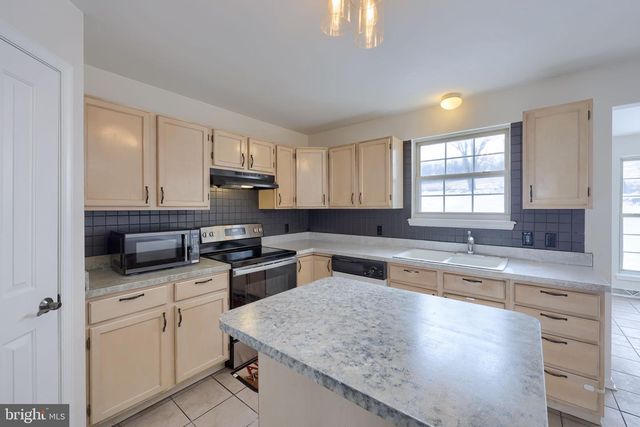 151 CHANDLER DR, Red Lion, PA 17356