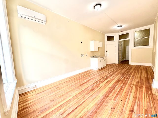 105 Bank Street 3A, Waterbury, CT 06702
