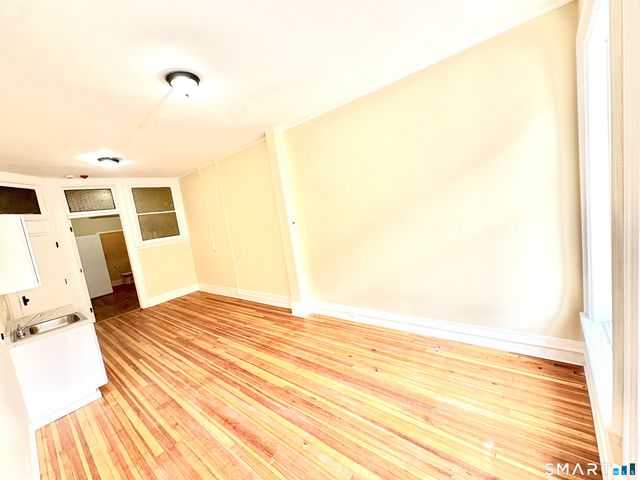 105 Bank Street 3A, Waterbury, CT 06702
