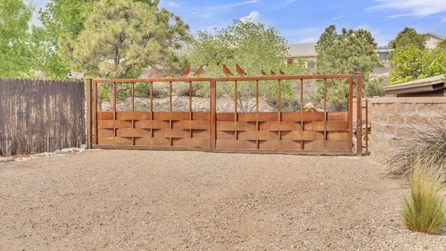 23 Paseo C De Baca Road, Corrales, NM 87048