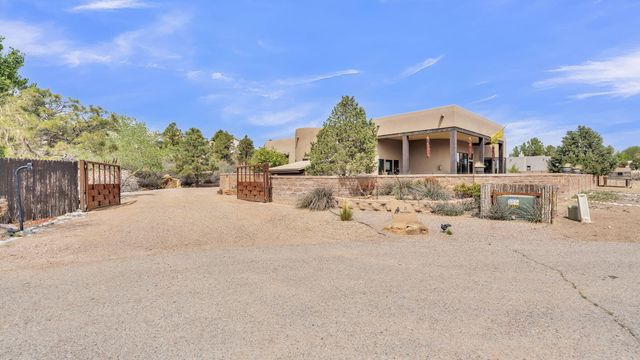 23 Paseo C De Baca Road, Corrales, NM 87048