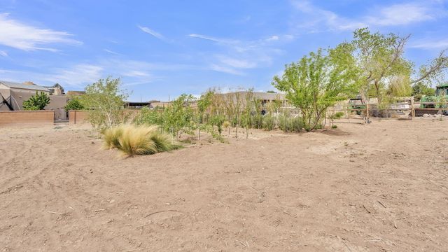 23 Paseo C De Baca Road, Corrales, NM 87048