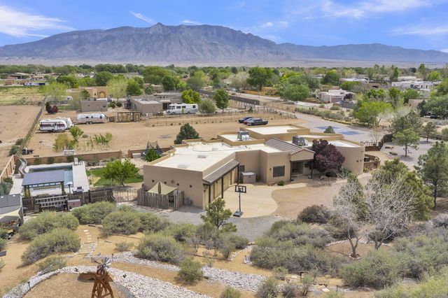 23 Paseo C De Baca Road, Corrales, NM 87048