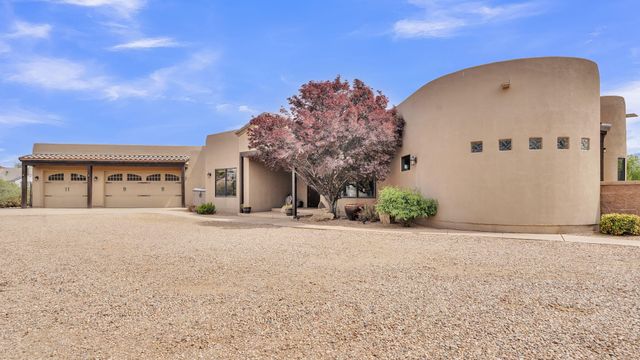 23 Paseo C De Baca Road, Corrales, NM 87048