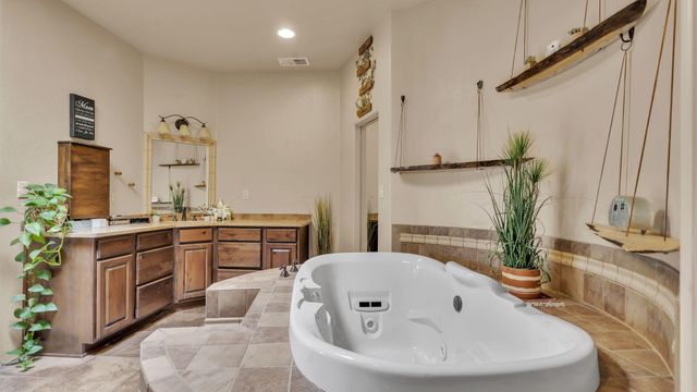 23 Paseo C De Baca Road, Corrales, NM 87048