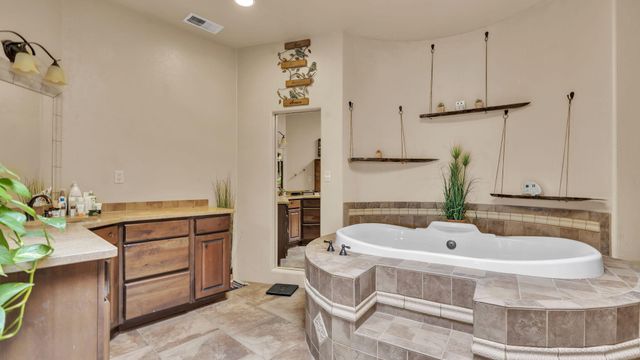 23 Paseo C De Baca Road, Corrales, NM 87048