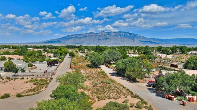 23 Paseo C De Baca Road, Corrales, NM 87048