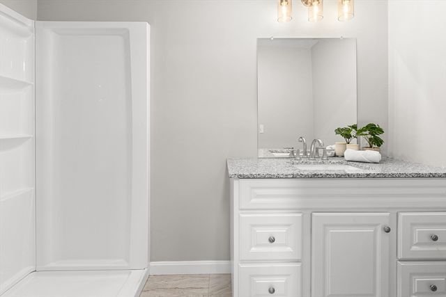 5 Bell Rd Ext, Bourne, MA 02532