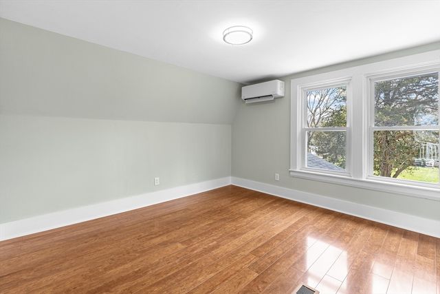 5 Bell Rd Ext, Bourne, MA 02532