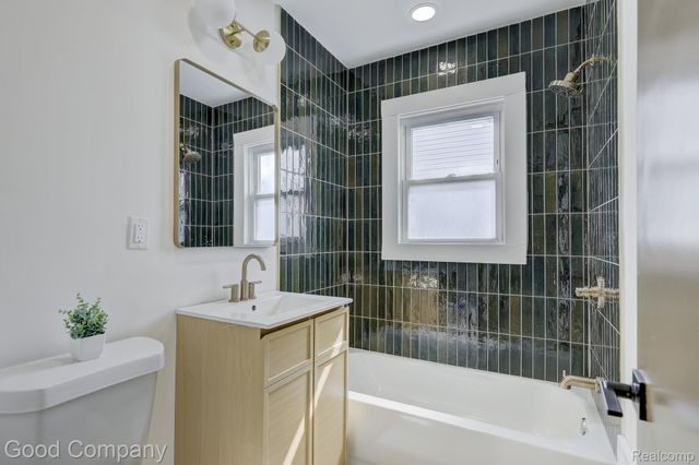 3221 Harris Street, Ferndale, MI 48220