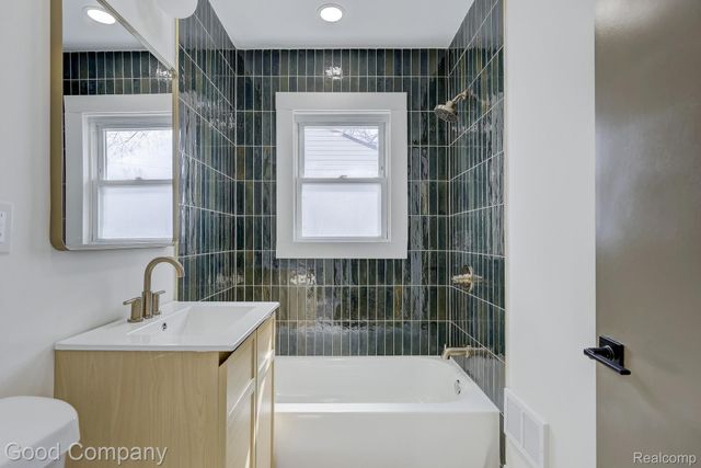 3221 Harris Street, Ferndale, MI 48220