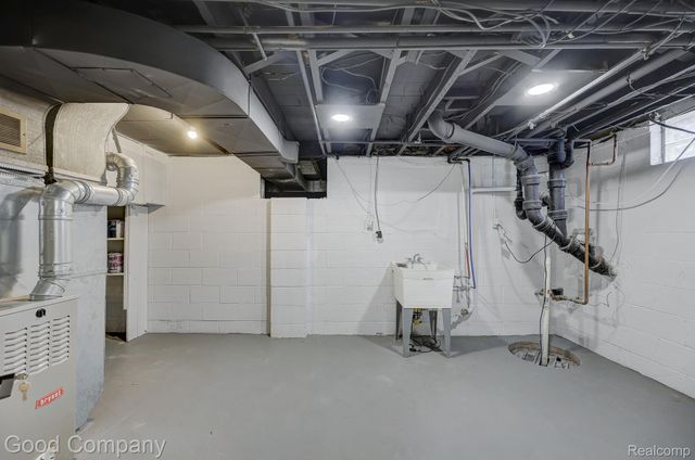 3221 Harris Street, Ferndale, MI 48220