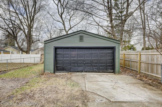 3221 Harris Street, Ferndale, MI 48220