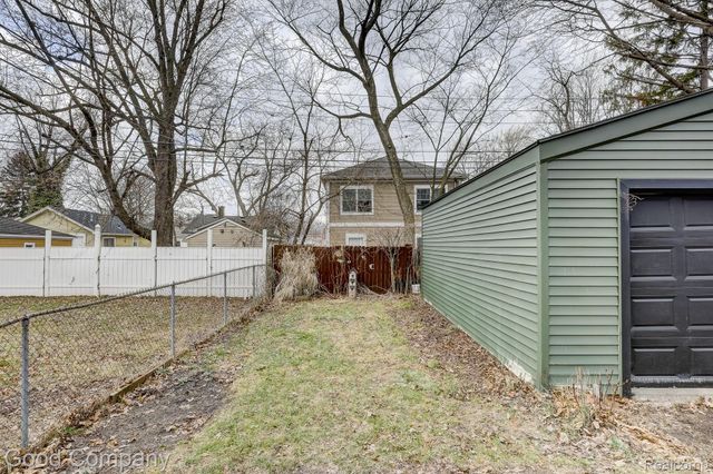 3221 Harris Street, Ferndale, MI 48220