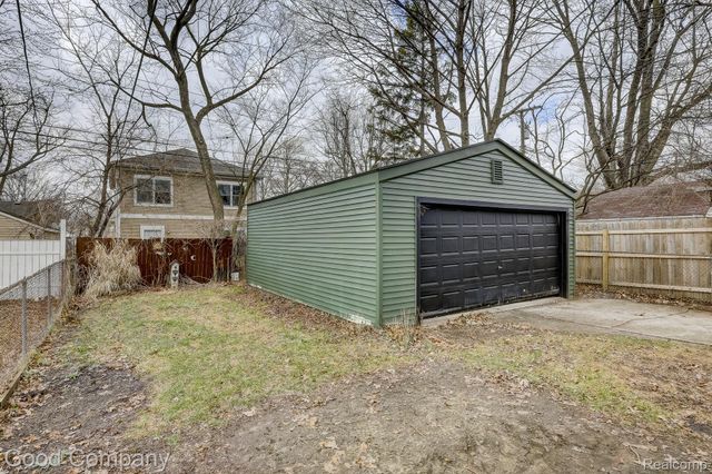 3221 Harris Street, Ferndale, MI 48220