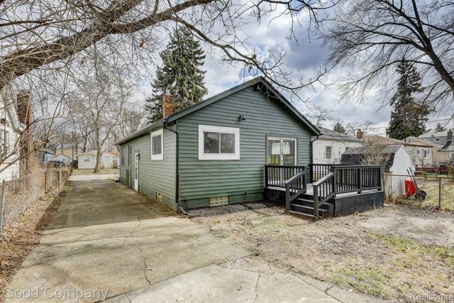 3221 Harris Street, Ferndale, MI 48220