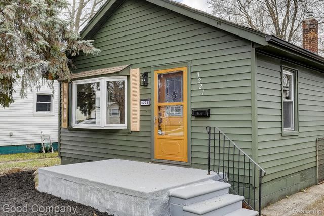 3221 Harris Street, Ferndale, MI 48220