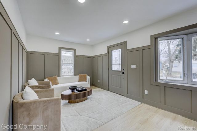 3221 Harris Street, Ferndale, MI 48220