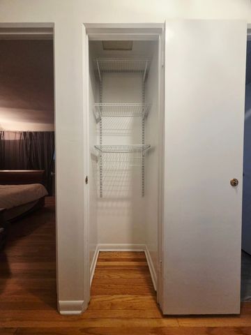 220 S President Street, Wheaton, IL 60187