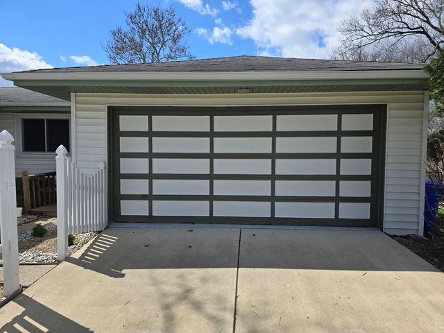 220 S President Street, Wheaton, IL 60187