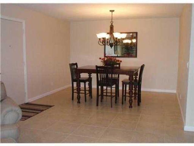 22765 SW 66th Avenue 204, Boca Raton, FL 33428