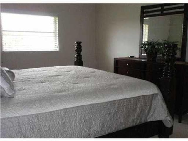 22765 SW 66th Avenue 204, Boca Raton, FL 33428