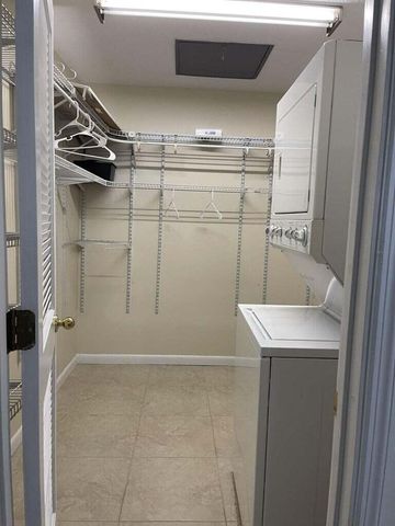 22765 SW 66th Avenue 204, Boca Raton, FL 33428