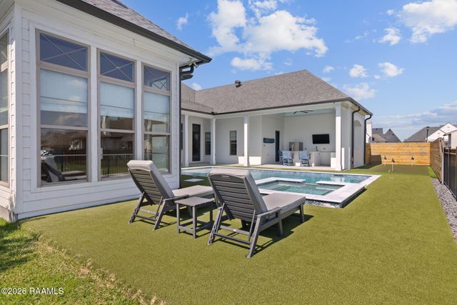 110 Rattan Way, Youngsville, LA 70592