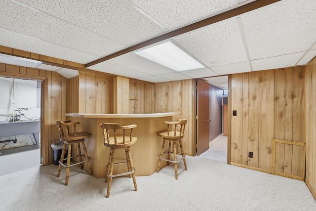 2447 Minnehaha Avenue E, Maplewood, MN 55119