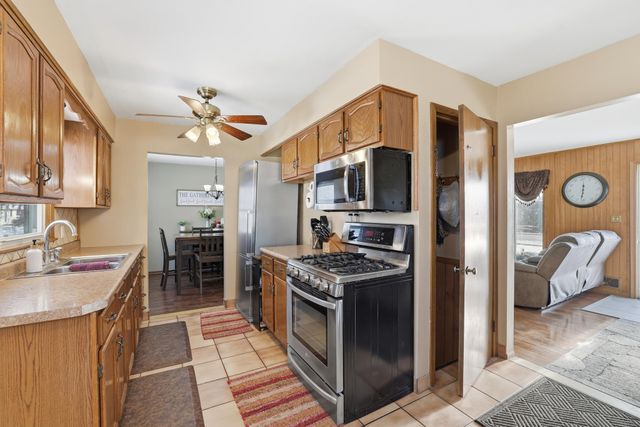 2447 Minnehaha Avenue E, Maplewood, MN 55119