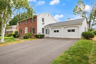 44 Pennsylvania Ave., Reading, MA 01867