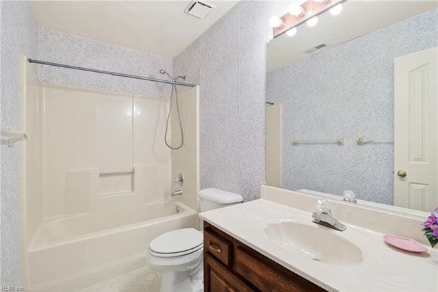 1800 Clearwater CT, Newport News, VA 23602