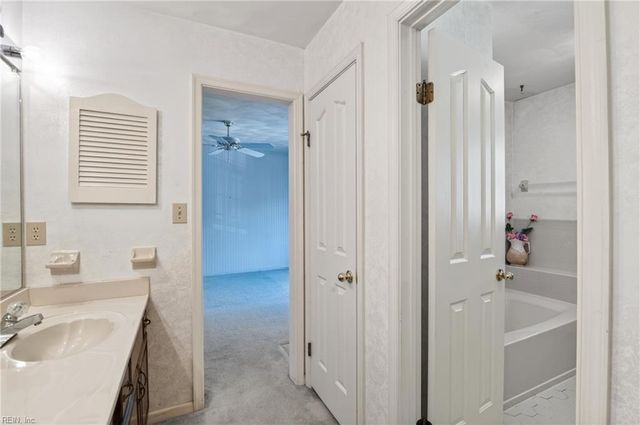 1800 Clearwater CT, Newport News, VA 23602