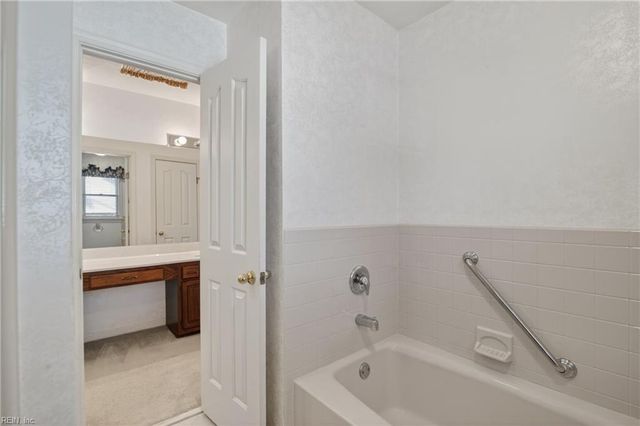 1800 Clearwater CT, Newport News, VA 23602